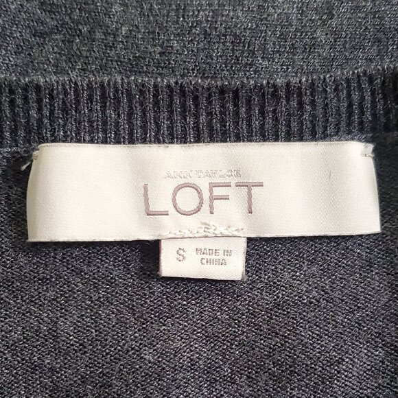 Loft charcoal gray cotton/silk blend sweater, eyelash lace sleeve inset - Picture 7 of 7